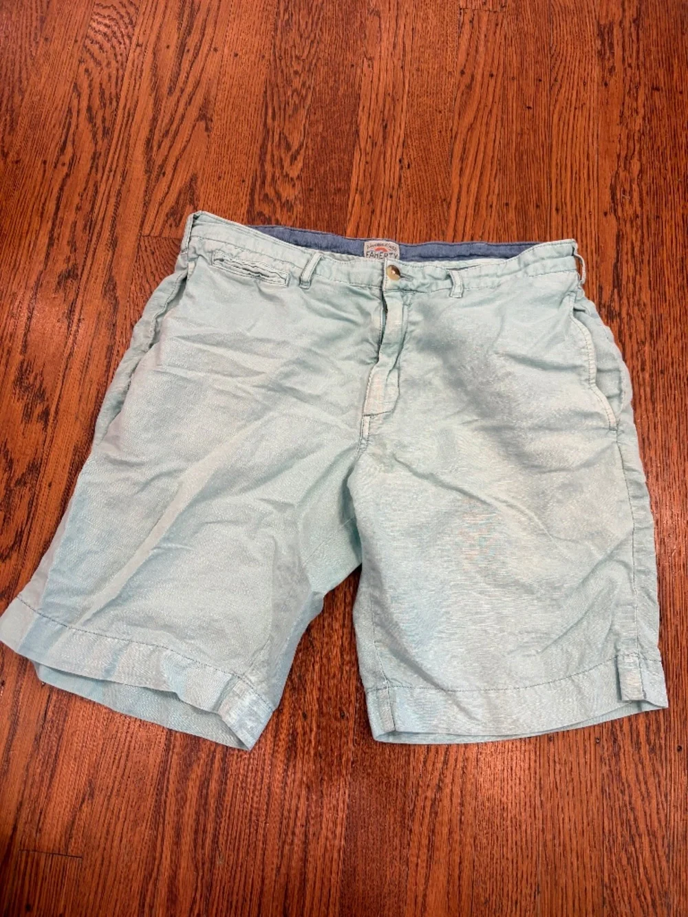 Faherty mens cotton linen shorts size 30 light blue broken in casual beach